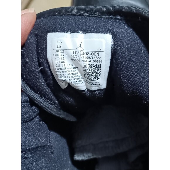 Athletic_Shoes
